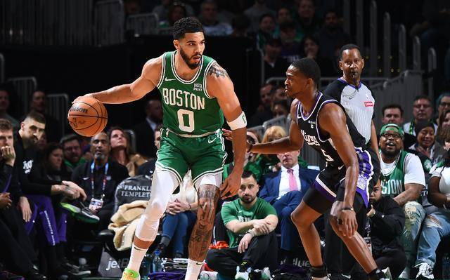 开云平台-凯尔特人轻取广东队，福克斯统治全场的简单介绍