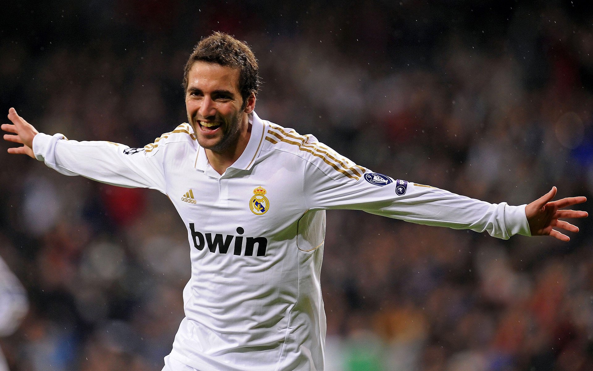 开云-莱万造险如弹雨，西班牙的逆袭之道，一场细腻切割巴西防线的战术教学